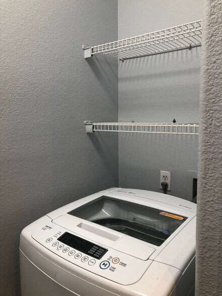 Dryer - 3302 N 7th St