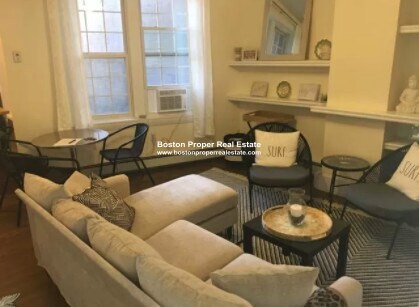 Building Photo - 51 Phillips St