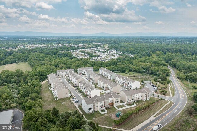 Building Photo - 227 Schramm Lp
