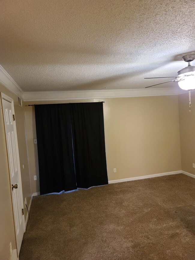 Building Photo - 5856 Jardin Pl