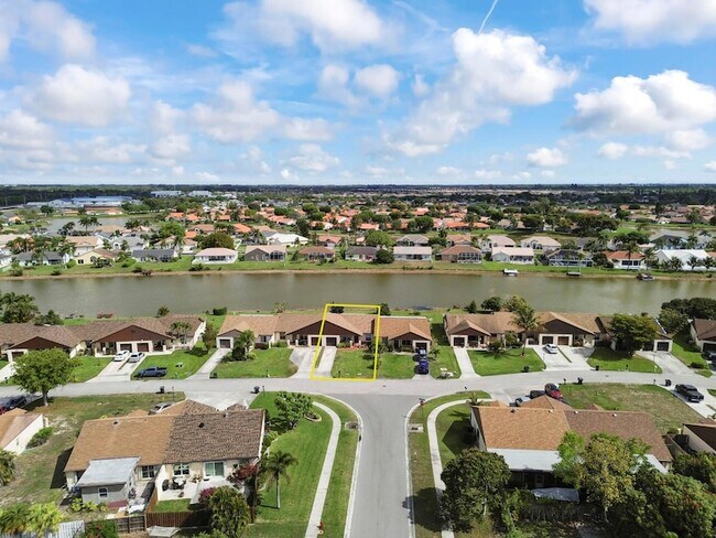 Building Photo - 8495 Lakepoint Ct