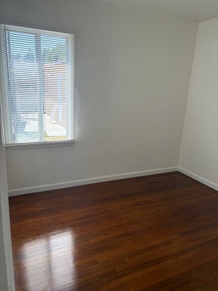 Building Photo - 2383 Belmont Ave