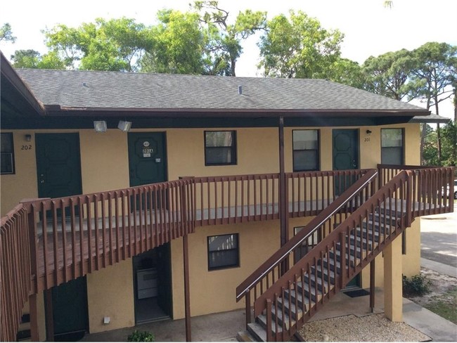 Building Photo - Wellman Trails Apartments