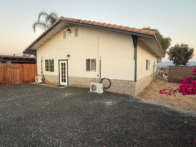 Building Photo - 29950 Woodbine Ln