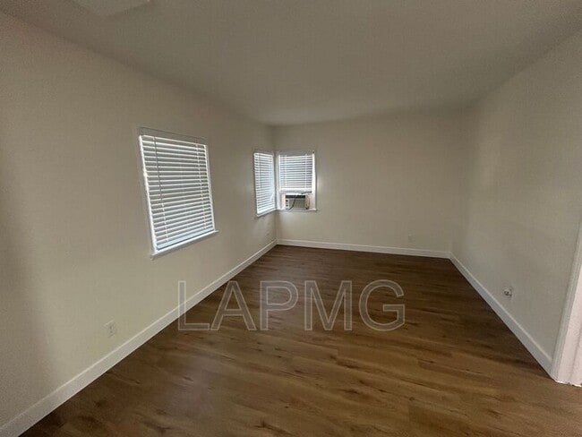 Building Photo - 6202 N Muscatel Ave
