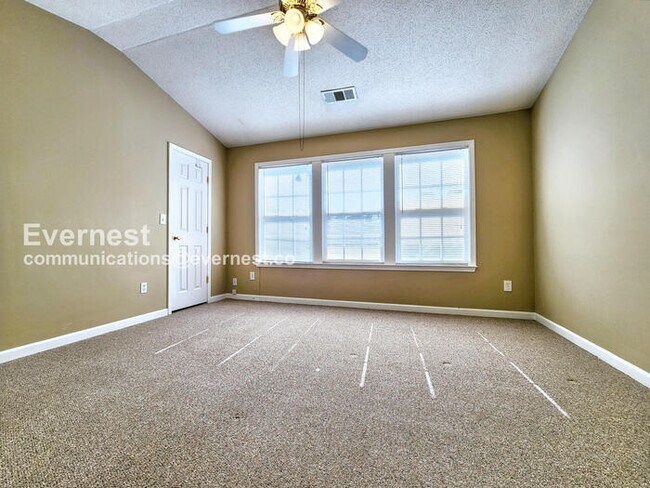 Building Photo - 2521 Heyoak Ct