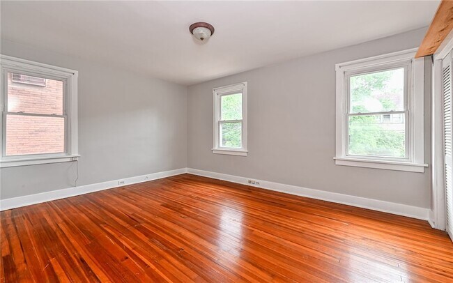 Building Photo - 1003 S Trenton Ave