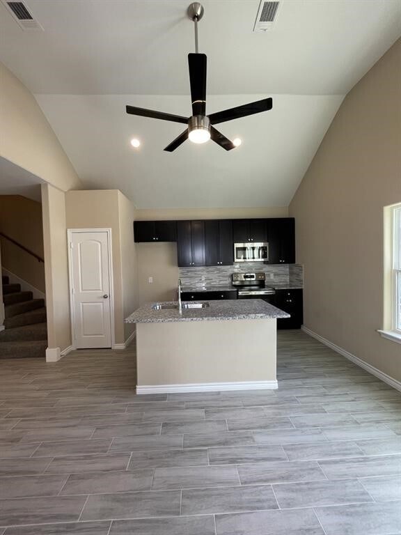 Building Photo - 16682 E Forrestal St