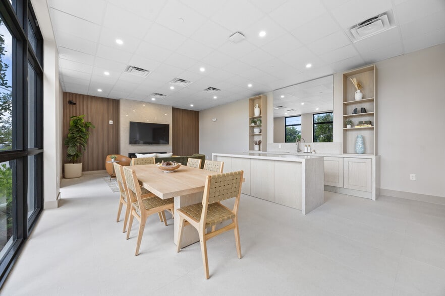 Primary Photo - Cauley Residences