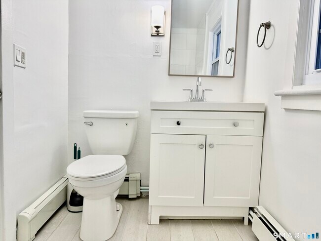 Building Photo - 85 Avery St