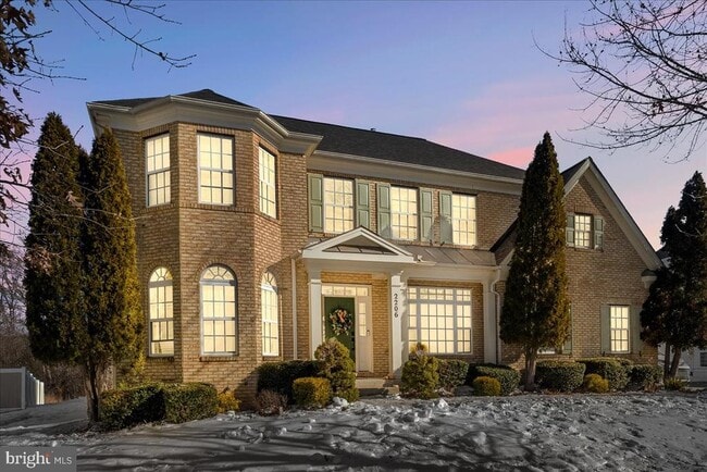 Building Photo - 2206 Green Ginger Cir