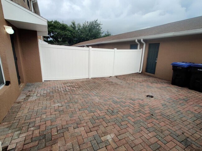 Building Photo - 11855 Deer Path Way