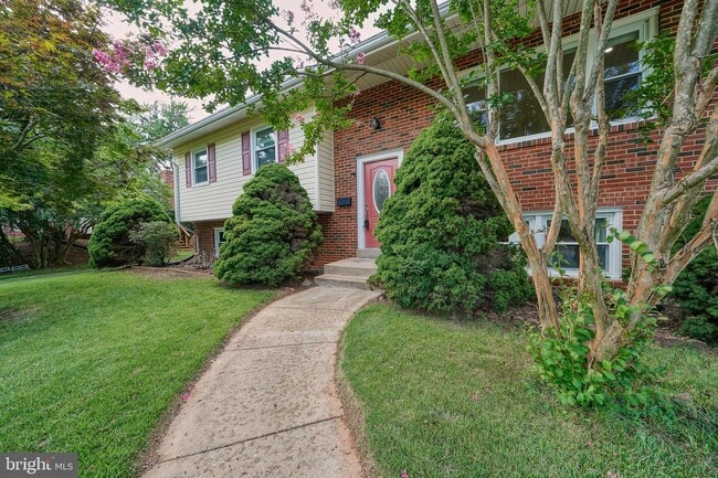 Building Photo - 9516 Bonair Dr