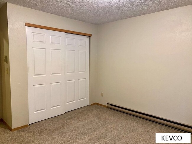 Building Photo - Awesome Condo Within Walking Distance to CSU!