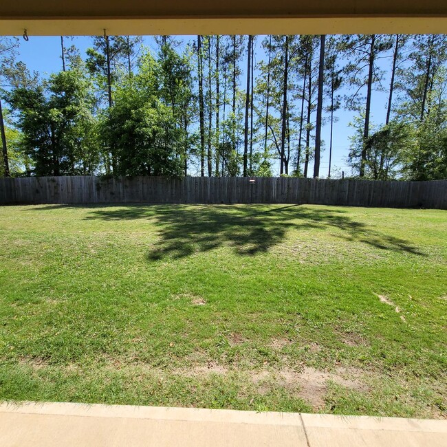 Building Photo - near Fort Moore 4 bedroom 2 bath house for...