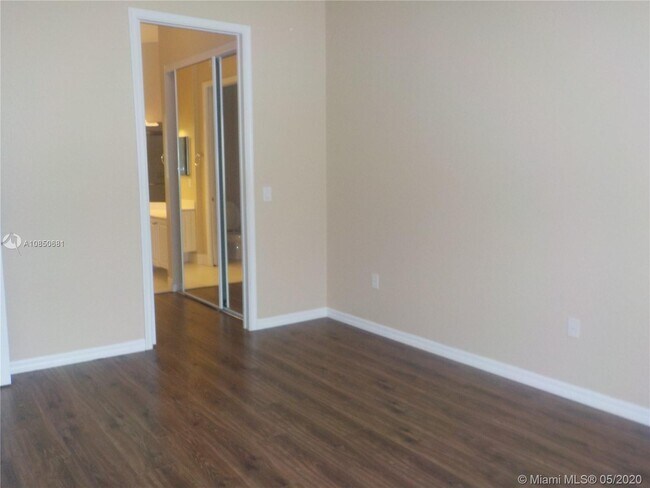 Building Photo - 3600 Oaks Clubhouse Dr