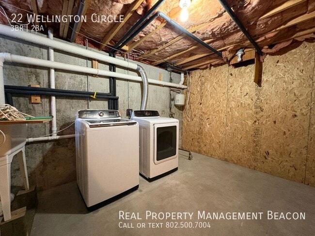 Building Photo - 22 Wellington Cir