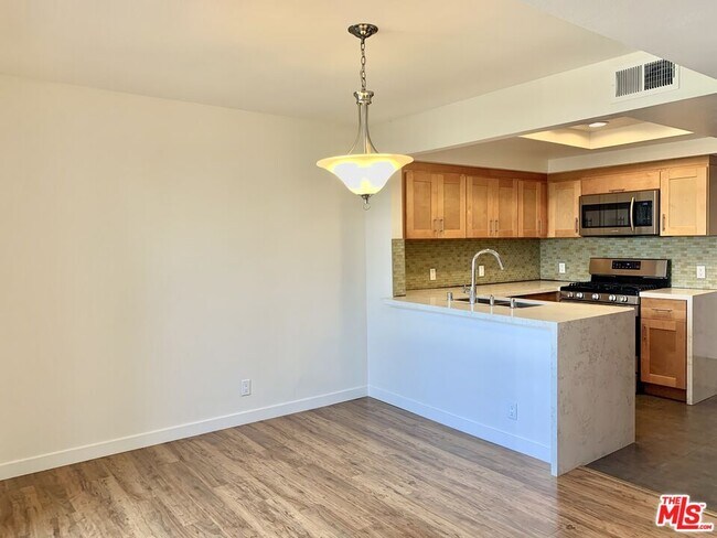 Building Photo - 12412 Texas Ave