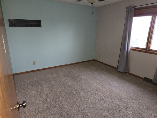 Building Photo - 535 Westfield Dr