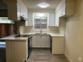 Building Photo - 2210 Clark Ln
