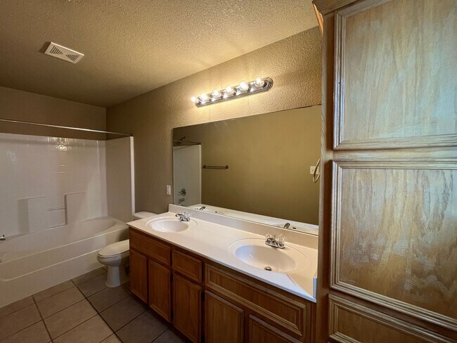 Building Photo - 2605 Cody Poe Rd