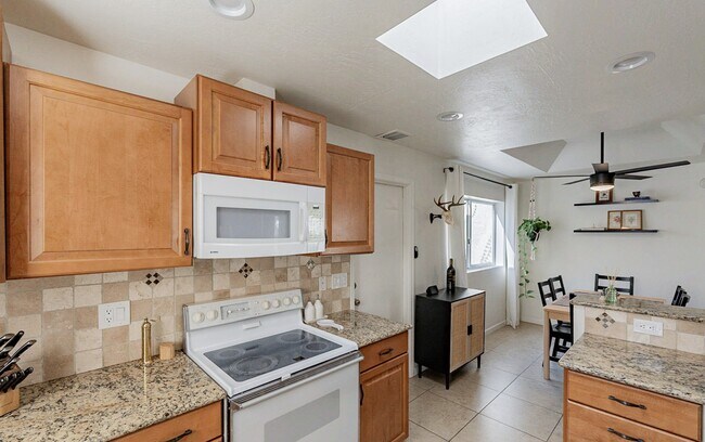 Building Photo - 13829 N 43rd St