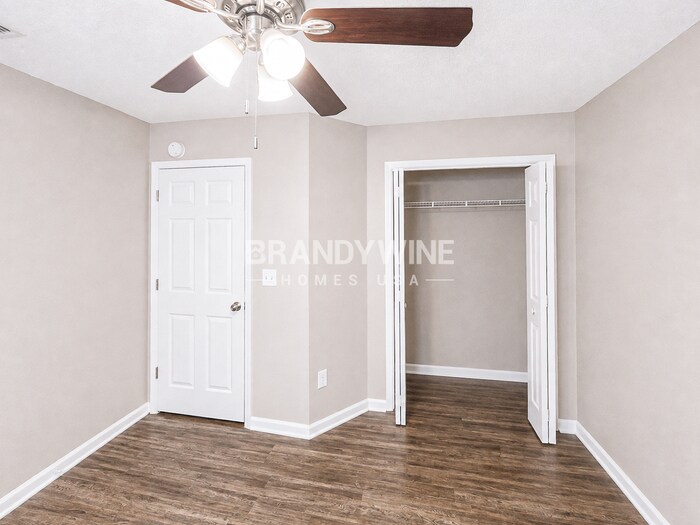 Building Photo - 11067 Barbizon Cir W
