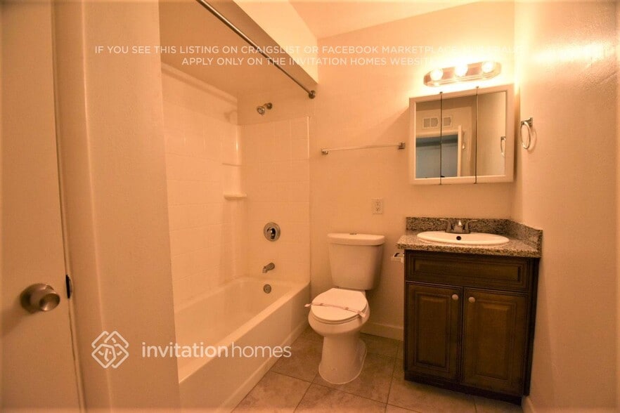 Building Photo - 6122 W Monterey Way