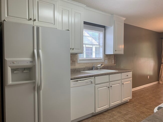 Building Photo - 344 Brushfire Dr