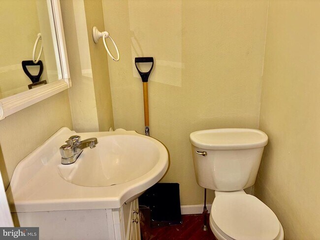 Building Photo - 455 Fairmount Ave