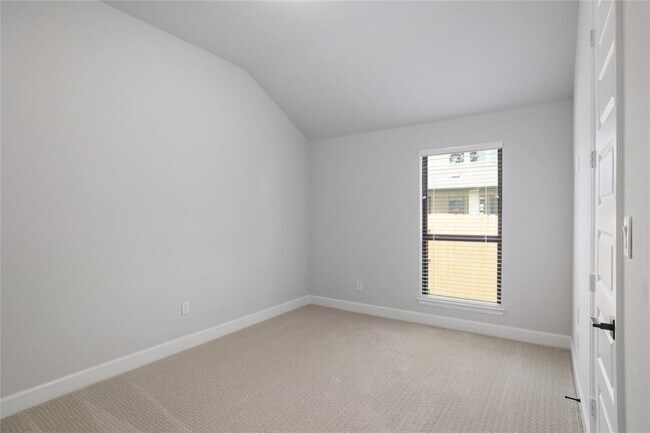 Building Photo - 1408 Logan Del Wy