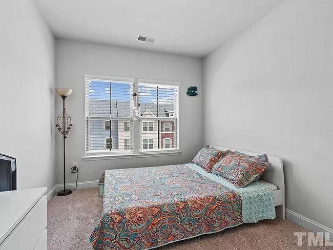 Building Photo - 1030 Brownsmith Dr