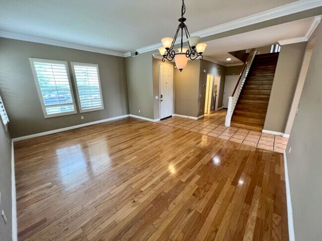 Building Photo - Beautiful Corona Pool Home with 4 bedroom ...