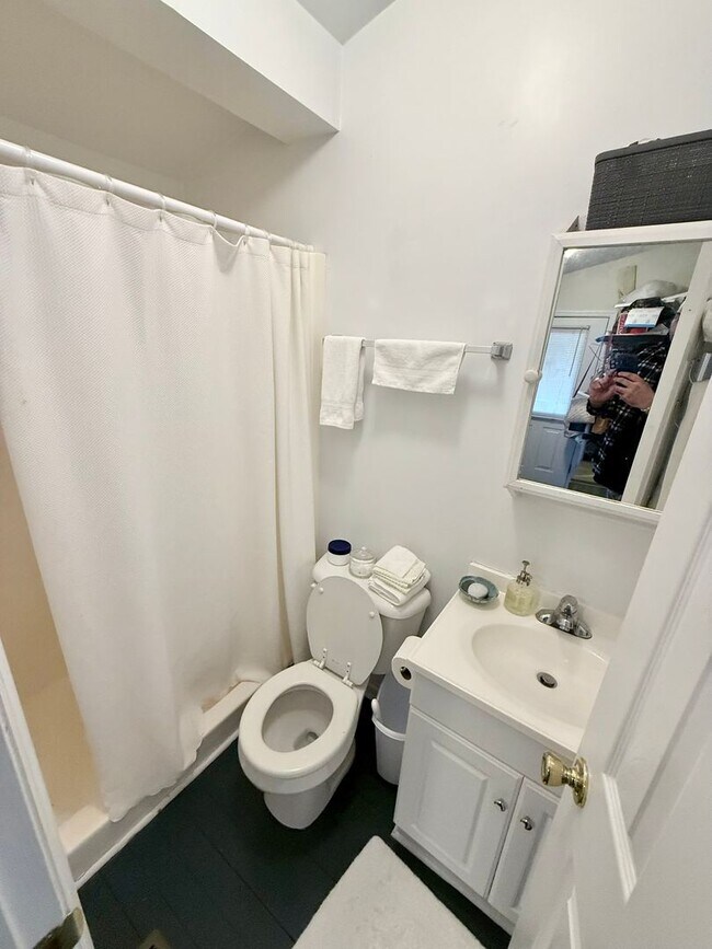 Building Photo - 195 Barrow St