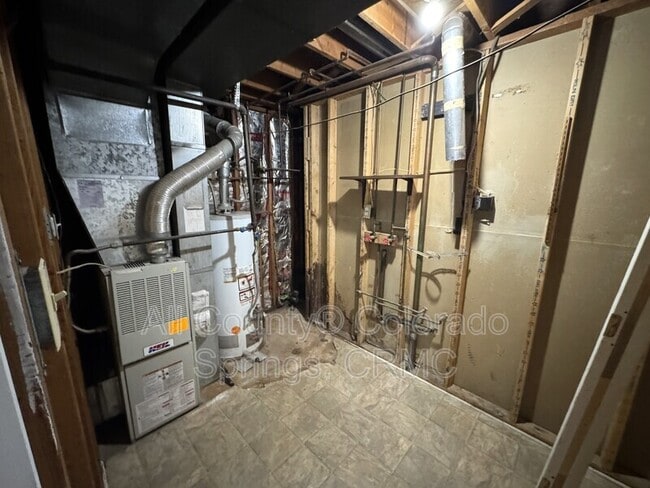 Building Photo - 3635 Garland Ct