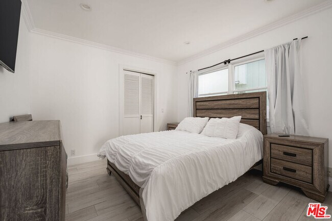 Building Photo - 1044 Waterbury Ln