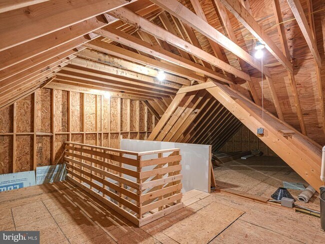 Building Photo - 42 Pine Grove Ln