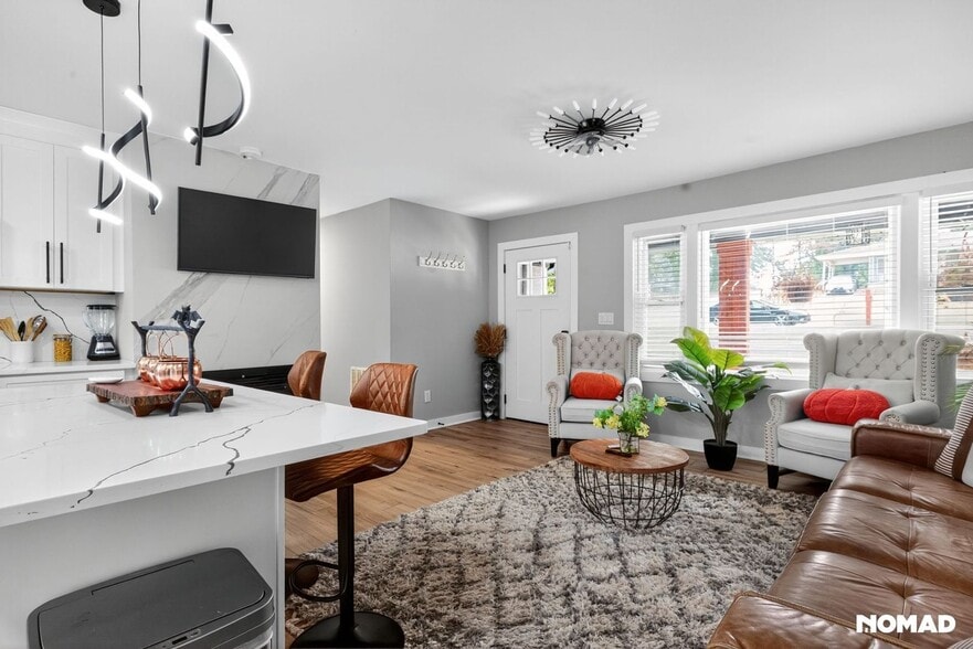 Building Photo - 2022 Boulderview Dr SE