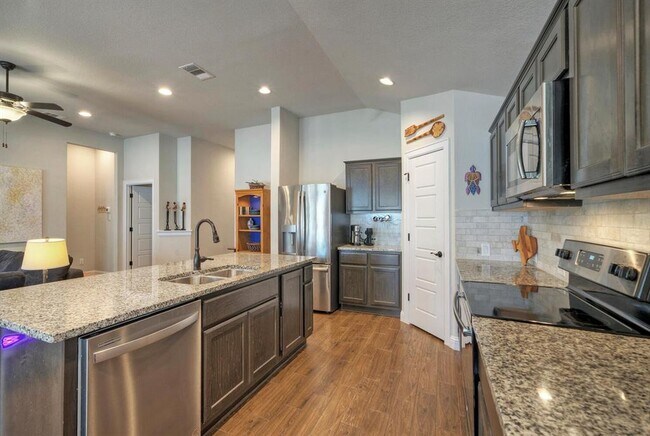 Building Photo - 21707 Crystal Way