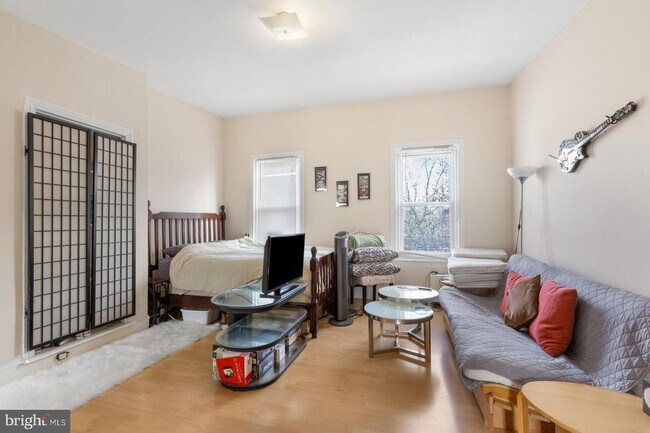 Building Photo - 1804 Fairmount Ave