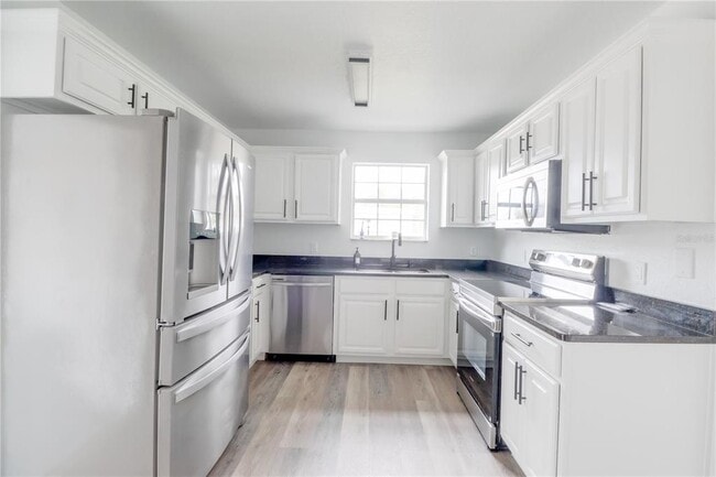 Building Photo - 20 Water Trak