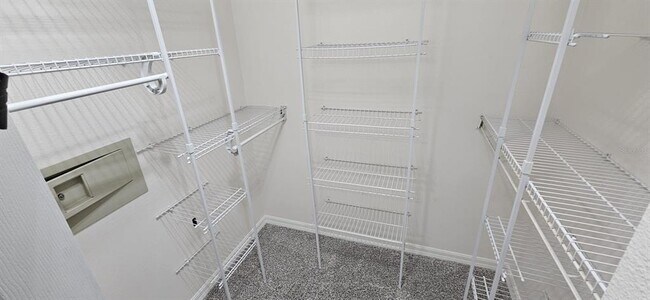 Building Photo - 495 Las Cortes Ln