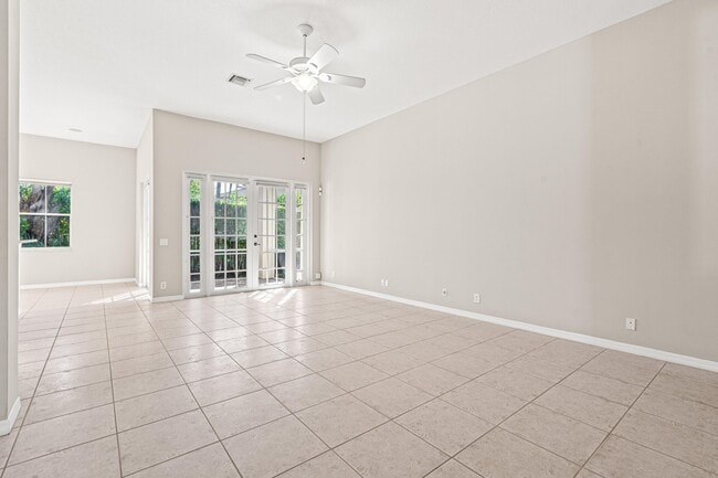 Building Photo - 1366 Crossbill Ct