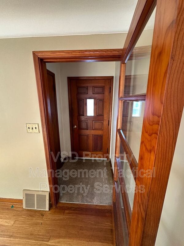 Building Photo - 10301 Granger Rd