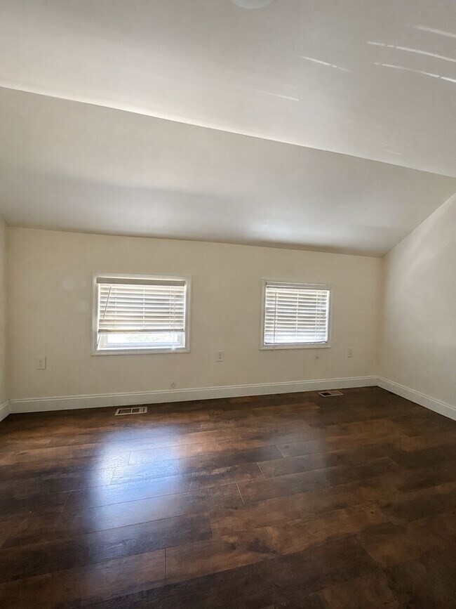 Building Photo - 43-55 N 5th Street