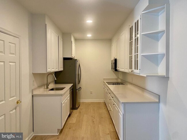 Building Photo - 7806 Birnam Wood Dr