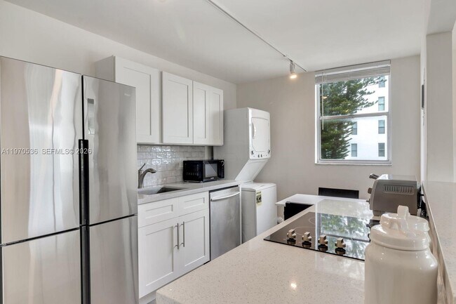 Building Photo - 1250 Alton Rd