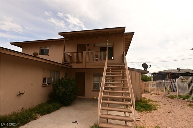 Primary Photo - 380 N 13th St