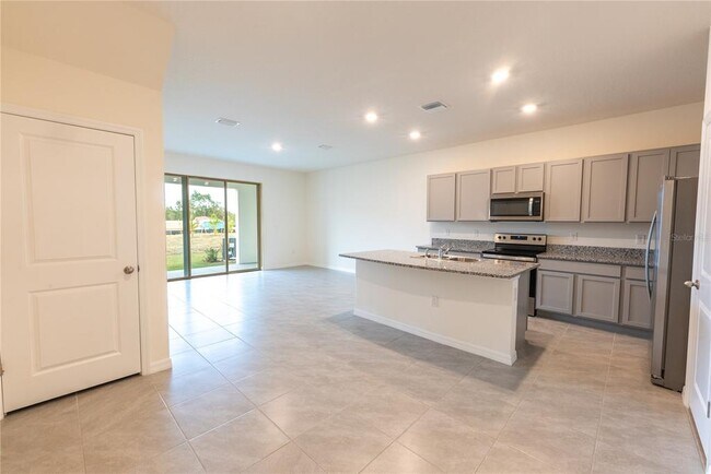 Building Photo - 33027 Tulip Petal Ln