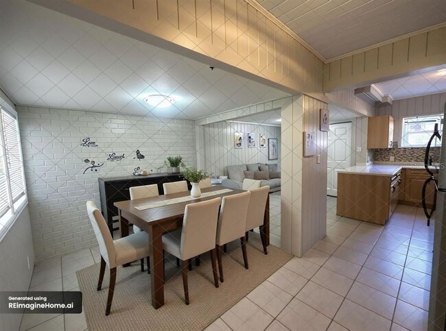 Building Photo - 2113 W North B St